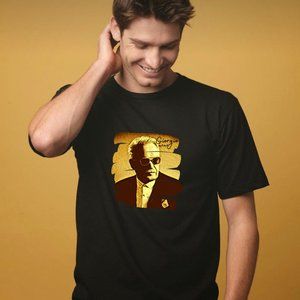 Short sleeve t-shirt "My name is Giovanni Giorgio" (Gold)